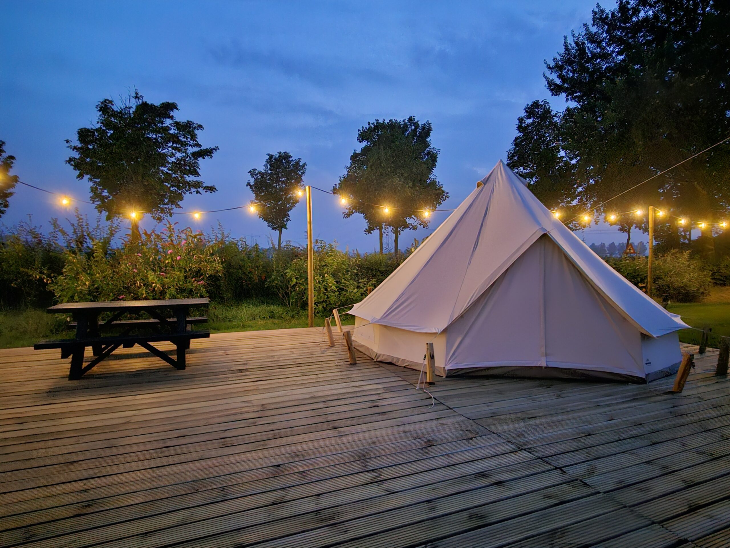 Glamping Zeeland Boho Bell tent